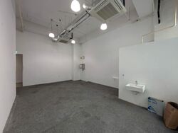 Hexacube (D14), Office #586026631